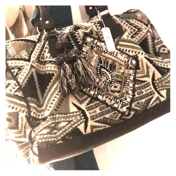 Charming Charlie Handbags - Boho Weekend Duffle Bag
